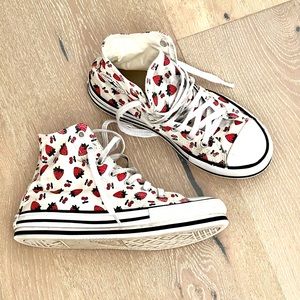 CONVERSE high top sneakers size US 3